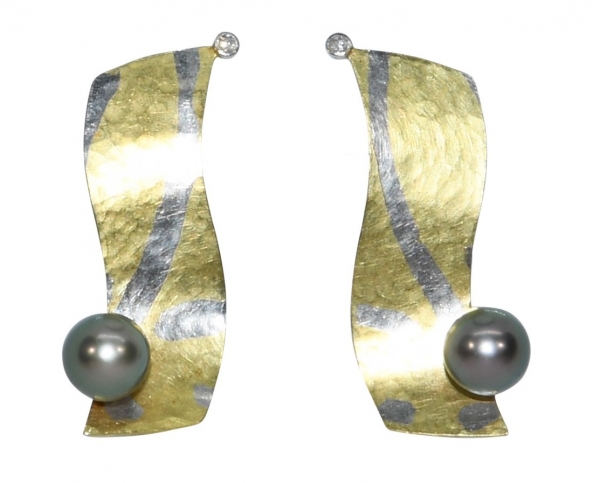 Ohrringe aus Gelbgold mit Platin, Tahitiperlen und Brillanten
